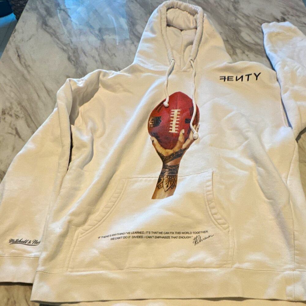 Mitchell & Ness NFL Shield Logo Pullover Hoodie Large Football Limited ED Rihana